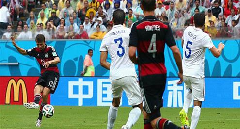 مولر يخرس المشككين بهدف يصعد بألمانيا وأمريكا ويضعه على رأس الهدافين